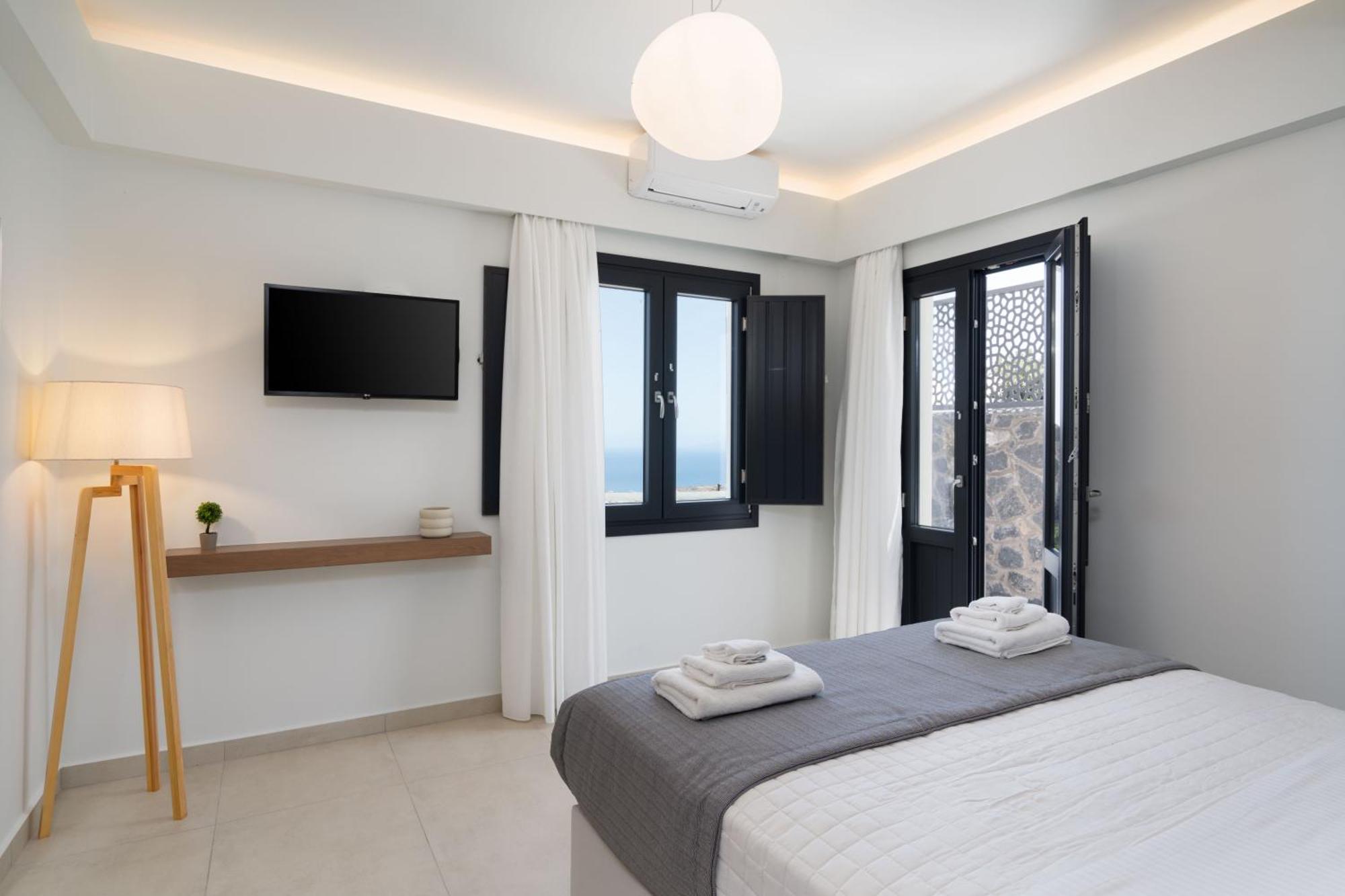 Cuore Santo Fira (Santorini)